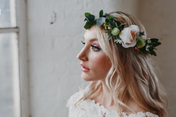 Wedding hairstyles with flowers